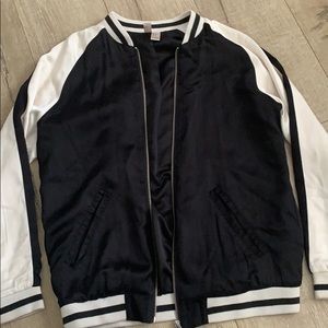 FOREVER 21 BLACK AND WHITE JACKET